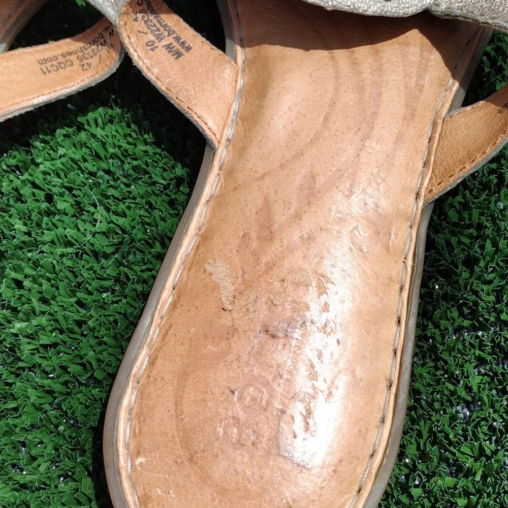 Born Concept Women's Audra Brown Leather Medallion Thong Sandal Size 10 - Picture 5 of 7